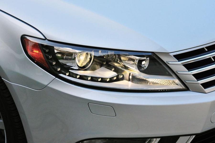  Volkswagen Passat CC 2013 года  (фото 3 из 87)